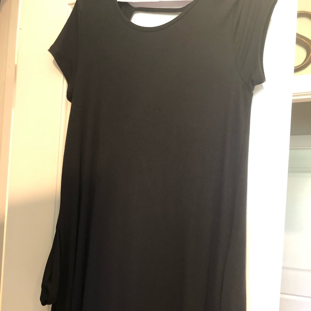 Black T-shirt dress with pockets!